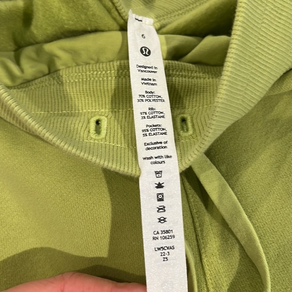 Lululemon Scuba High-Rise Jogger Fleece Sweatpants Size 6 Green Wasabi - Picture 3 of 3